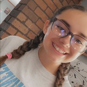 Meet your Posher, Hailey